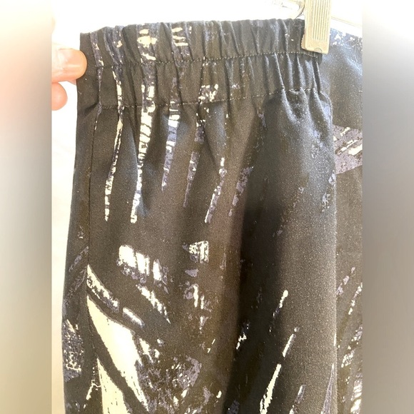 Tahari Skirt Midi Abstract Tropical White/Blue, Size 20 - Picture 6 of 14